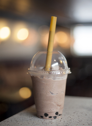 The chocolate smoothie at Unique Tea House was far superior to the one offered at Boba Suite. The flavor was richer and there was better texture. 