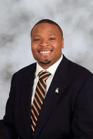 Syracuse has hired Asil Mulbah to replace Eric White as its director of recruiting. Mulbah most recently worked at Wake Forest as the director of high school relations.