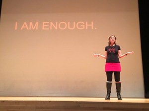 Jennifer Gunsaullus presented “Women and Hook-Up Culture: Risky, Slutty, or Liberated?” inside Goldstein Auditorium on Wednesday evening.