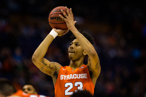 Malachi Richardson leads all scorers at halftime with 10 points on 3-of-6 shooting from the field and has the second most rebounds of all SU players with four. 