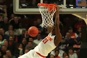 Tyler Roberson and Syracuse advanced to the Elite Eight with a 63-60 win over 11th-seeded Gonzaga. 