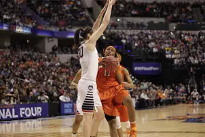 Cornelia Fondren and Syracuse were simply no match for Connecticut and Breanna Stewart. 