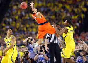 Michael-Carter Williams goes for a loose ball during Syracuse's 61-56 loss to Michigan in the 2013 Final Four. This year's Final Four team is very similar to the 2013 squad atop the zone.