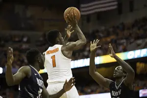 Frank Howard helped facilitate Syracuse's offense against North Florida on Saturday. The Orange pulled out a six-point win over the Ospreys at the Carrier Dome. 