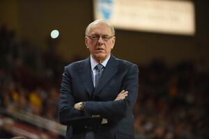Another bad loss has put 41-year Syracuse head coach Jim Boeheim on pace to his first-ever loosing season. 