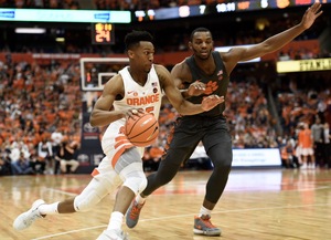 Tyus Battle scored his 1000th point in the second half of Syracuse's game versus Clemson, putting fans in a frenzy.