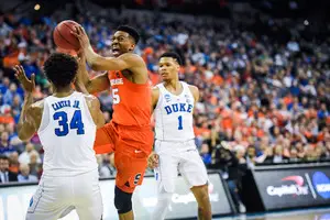 In what might of been his final game for SU, Tyus Battle led the Orange with 19 points. 