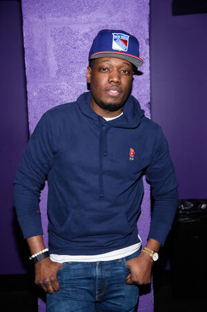 Michael Che brings laughs to Homecoming comedy night. 