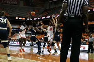 Syracuse scored just 40 points in the first 3 quarters on Thursday night in the Carrier Dome.
