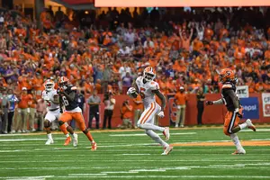 Tee Higgins (5), now a member of the Cincinnati Bengals, had seven catches for 150 yards in Syracuse's loss to Clemson last year. 