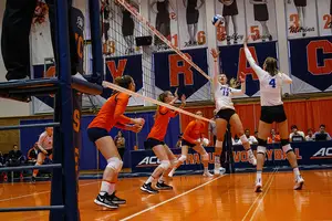 Syracuse volleyball finished the fall season 4-4.