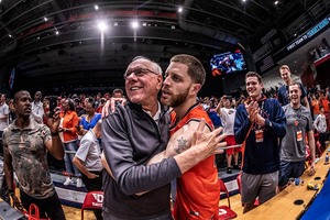 They're the No. 1 seed in their home region, but Boeheim's Army still feels like they have a chip on their shoulder. 
