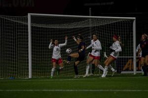 Syracuse scored its only goal of the game through a penalty drawn after a corner kick.