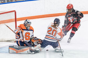 Rachel Teslak scored two goals in Syracuse's 4-4 tie with Boston University. 