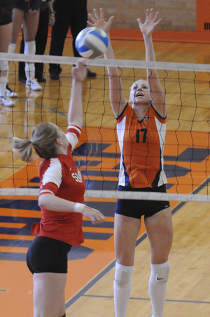 Consistently recording 30 to 40 assists per game, SU volleyball setter Laura Homann has played a key role in the Orange's record start to the season.