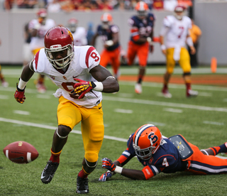 USC Trojans wide receiver Marqise Lee #9 runs after the ball after fumbling it.