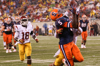 Syracuse Orange wide receiver Marcus Sales #5 catches a touchdown pass in fourth quarter.