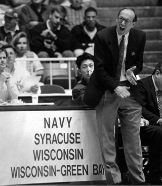 Boeheim coaches at the 1994 NCAA Tournament. The Orange advanced to the Sweet 16 before falling to Missouri.