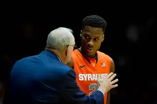 Boeheim pulls Roberson to the sidelines.