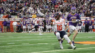 Tyson Bomberry picked up one of Syracuse's 20 ground balls in the contest.