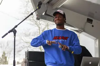 Saba opened up his set with 