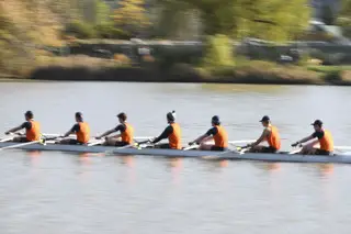 Syracuse's men's team won four of its six main races on Saturday.