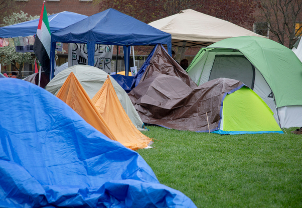 Live updates: Students set up encampment on Shaw Quad demanding divestment from Israel