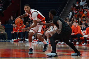 In a game which came down to the wire, Syracuse finished with 19 assists to defeat Miami 72-69.