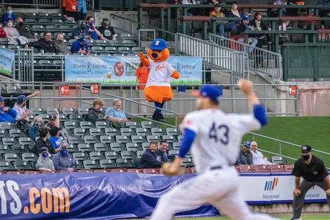 Syracuse Mets - Yesterday Scooch attended the Syracuse