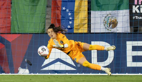 Lysianne Proulx's international career fueled strong start with Bay FC in NWSL