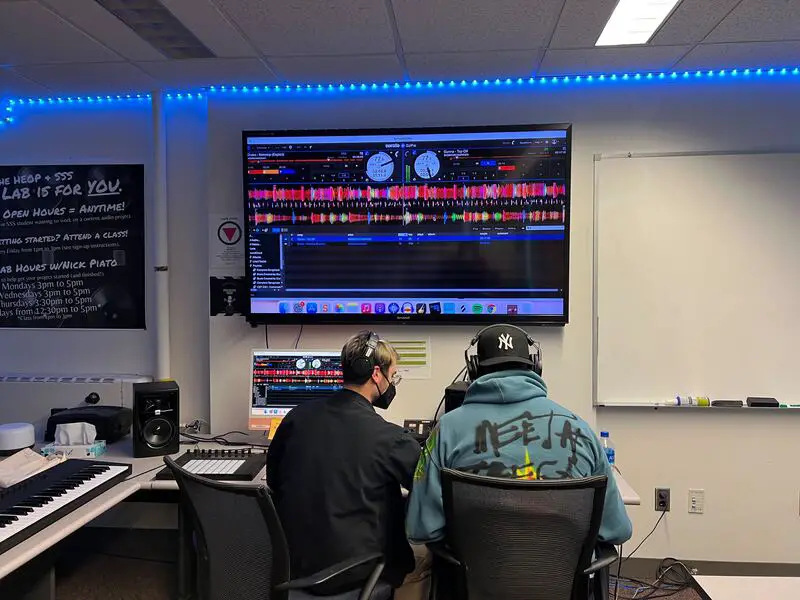 Students are able to use the equipment in the audio lab during their open hours on Mondays from 1-5 p.m., Thursdays from 4-5 p.m. and Fridays from 12-5 p.m.