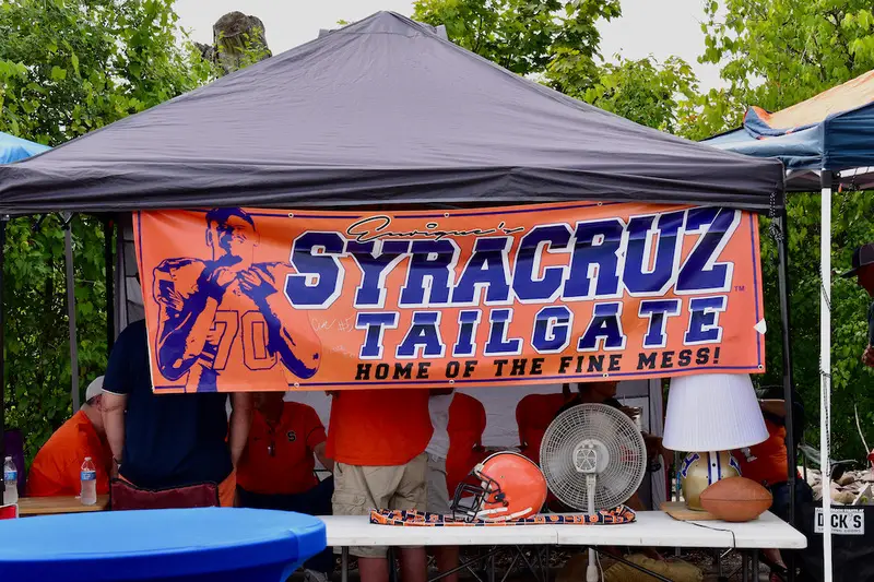 The Fine Mess' tailgate sells their rights to 'under the radar