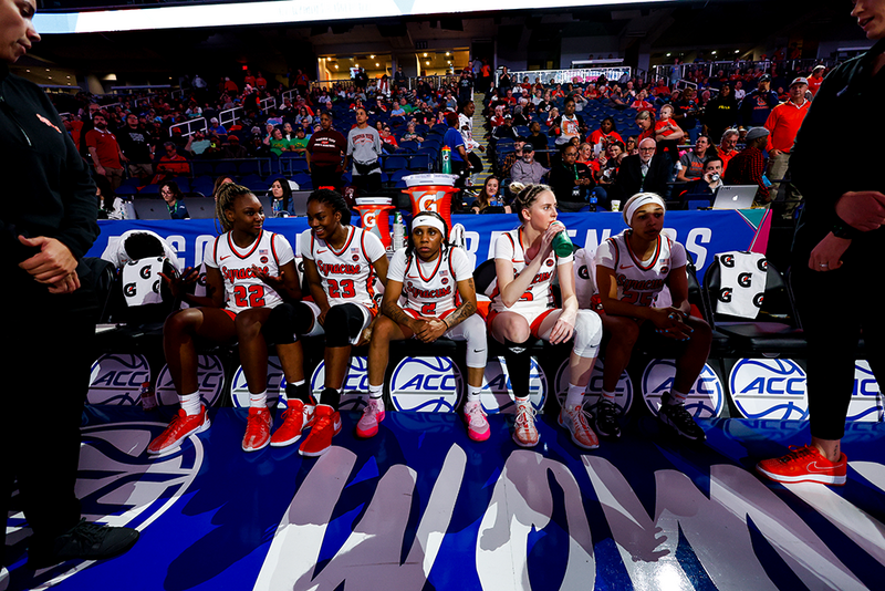 Syracuse women's deals basketball